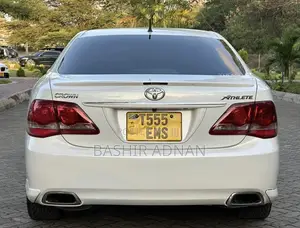 Toyota Crown 2009 White