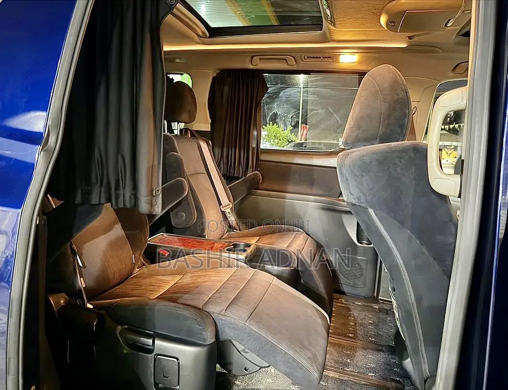 Toyota Vellfire 2009 Blue