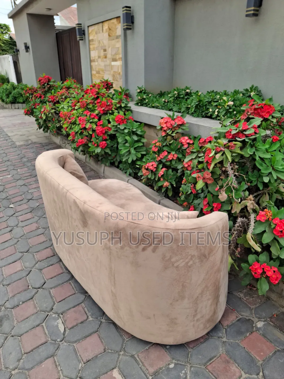 Love Sofa With Grade A