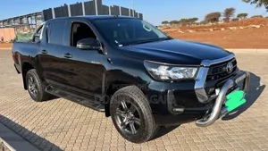 Toyota Hilux 2021 Black