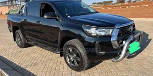Toyota Hilux 2021 Black
