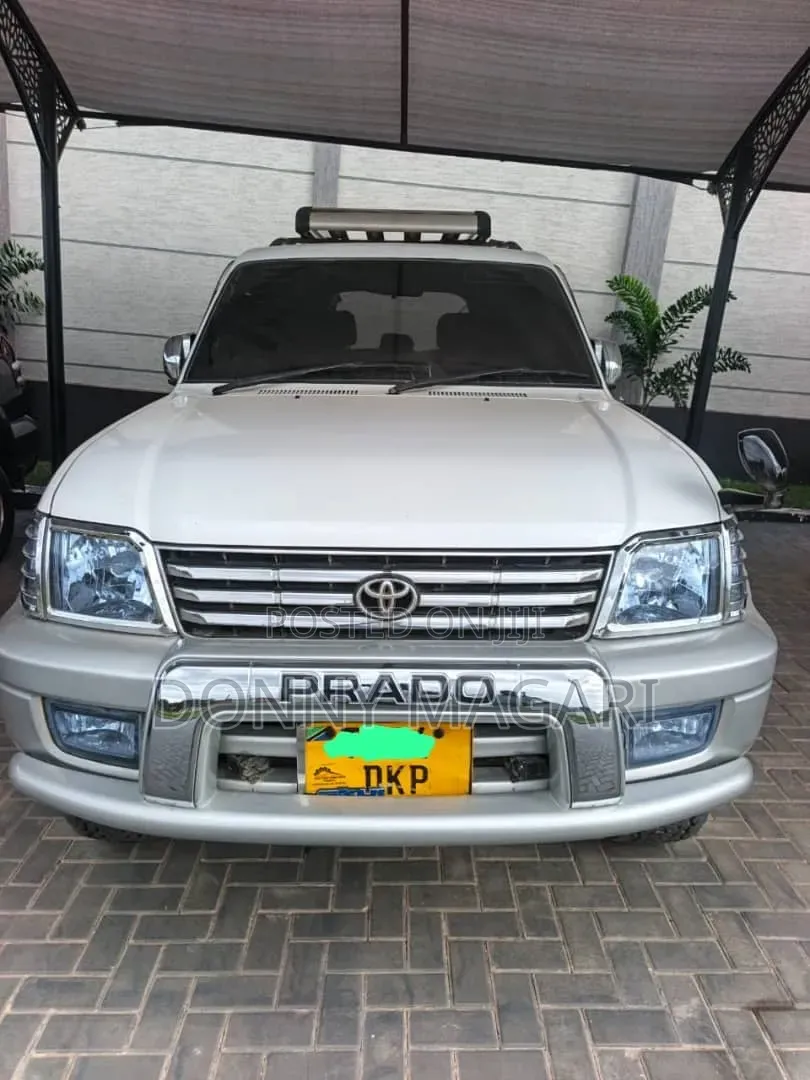 Toyota Land Cruiser Prado 2003 White