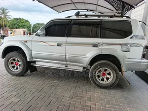Toyota Land Cruiser Prado 2003 White