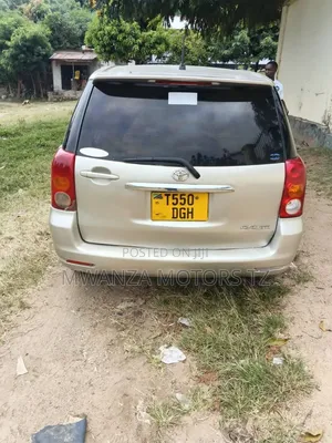 Toyota Raum 2004 Silver