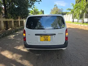 Toyota Probox 2007 White