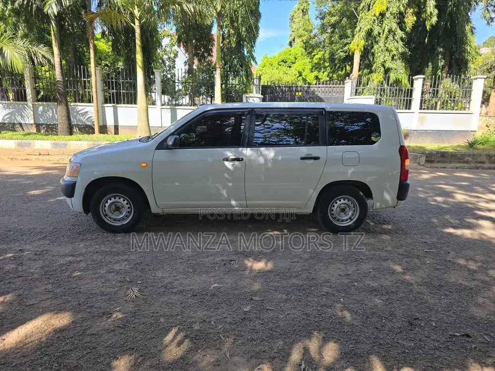 Toyota Probox 2007 White