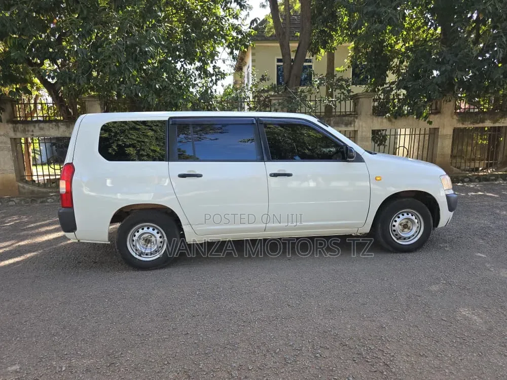 Toyota Probox 2007 White