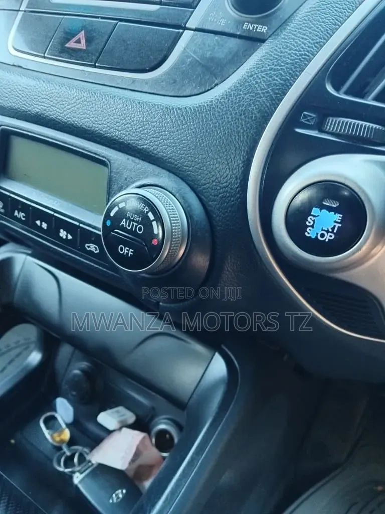 Hyundai Tucson 2014 Silver