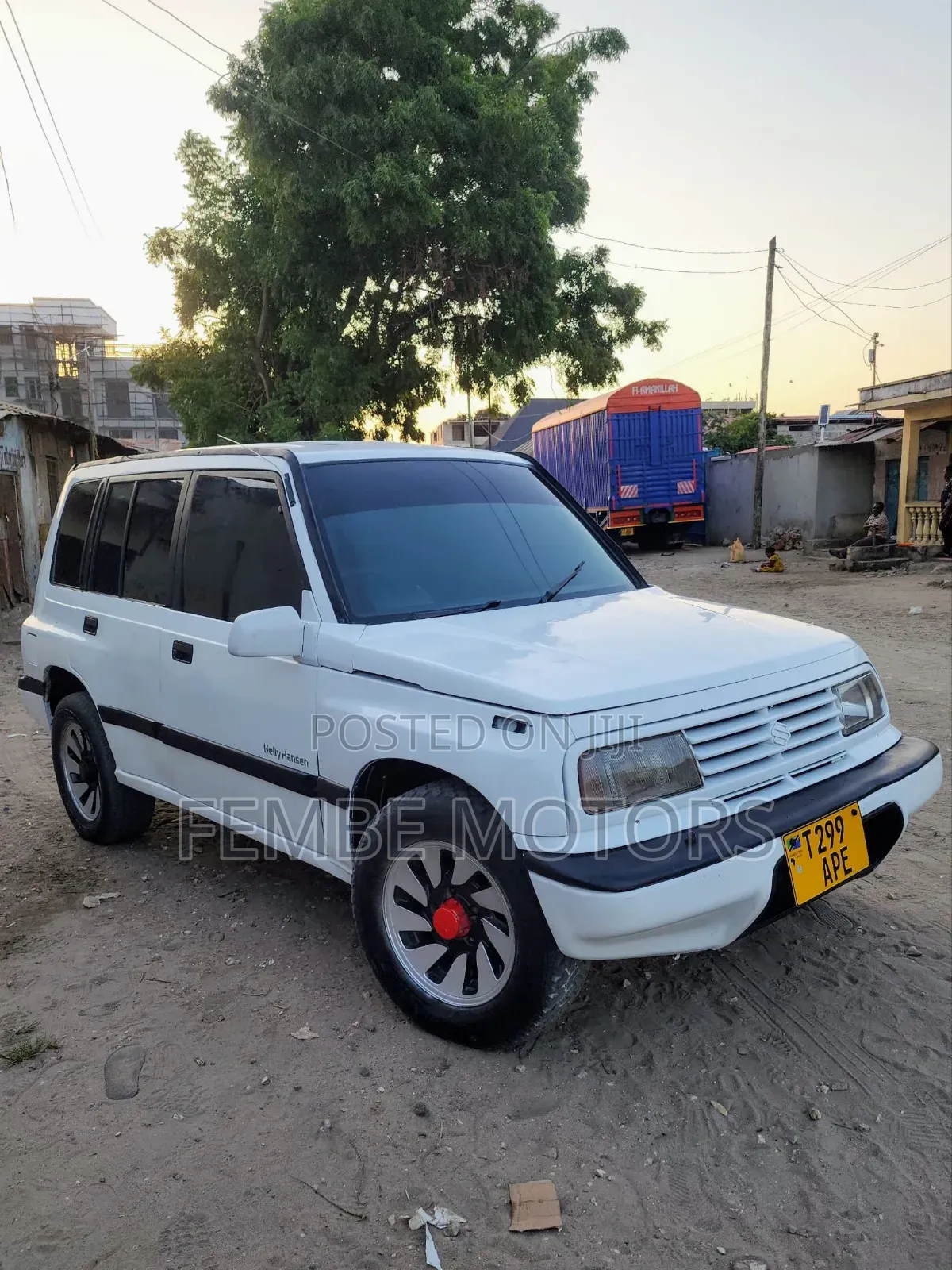 Suzuki Escudo 2003 White