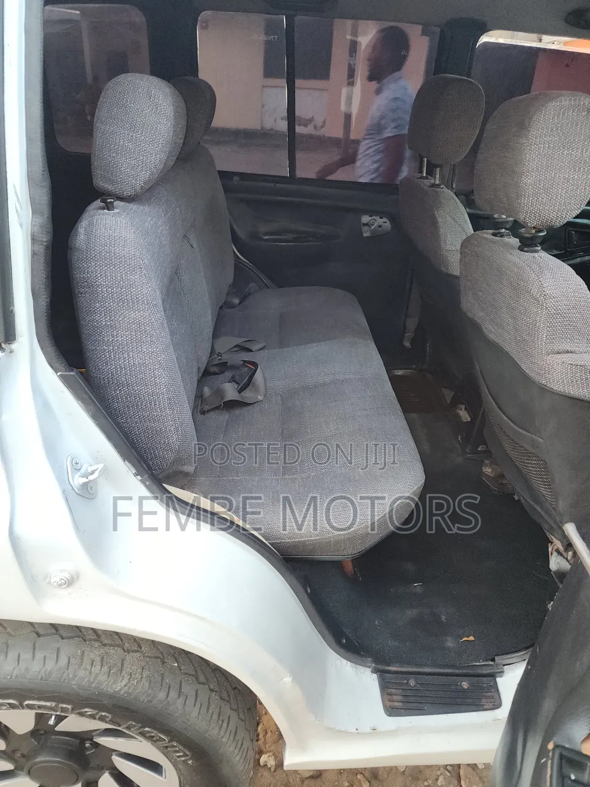 Suzuki Escudo 2003 White