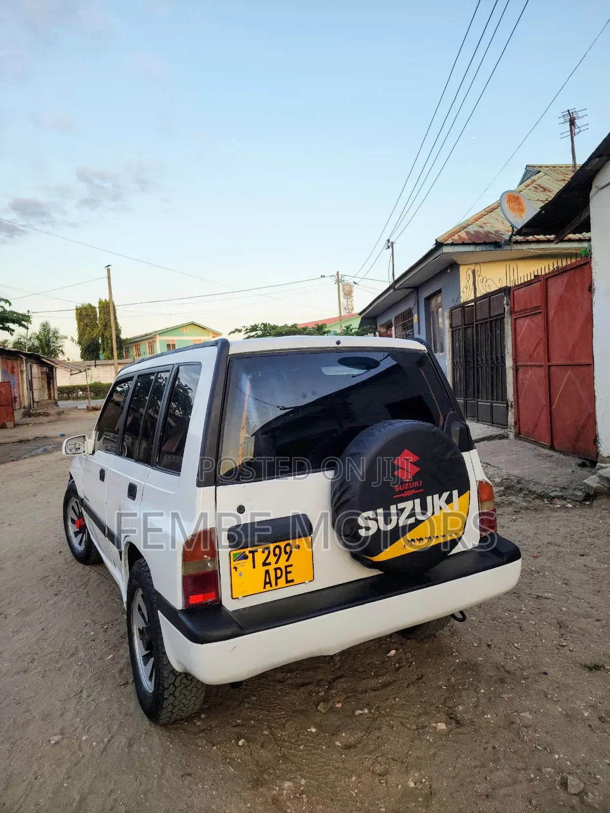 Suzuki Escudo 2003 White