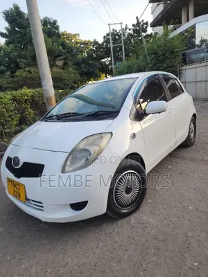 Toyota Vitz 2005 White