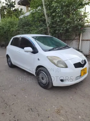 Toyota Vitz 2005 White