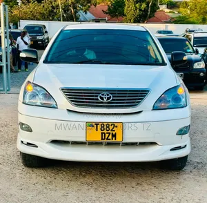 Toyota Harrier 2006 White
