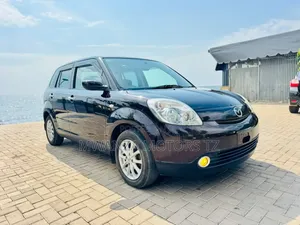 Mazda Verisa 2010 Maroon
