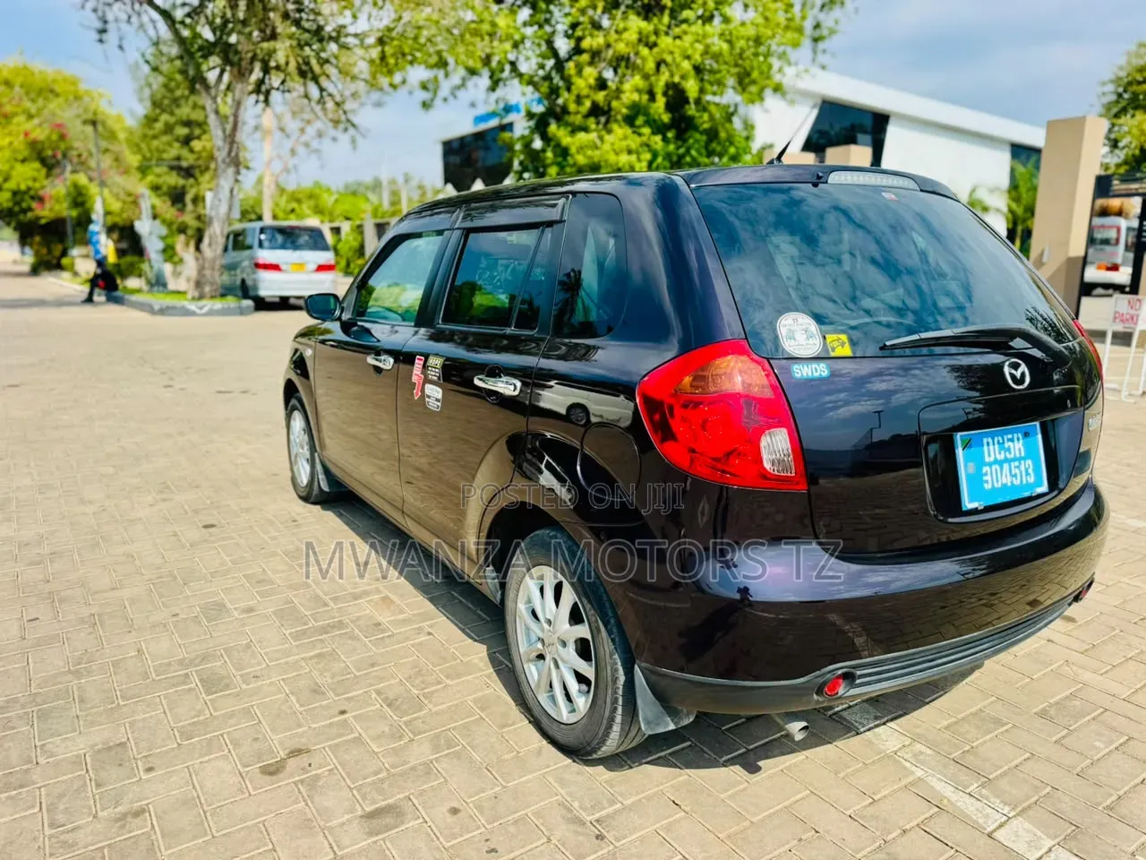 Mazda Verisa 2010 Maroon