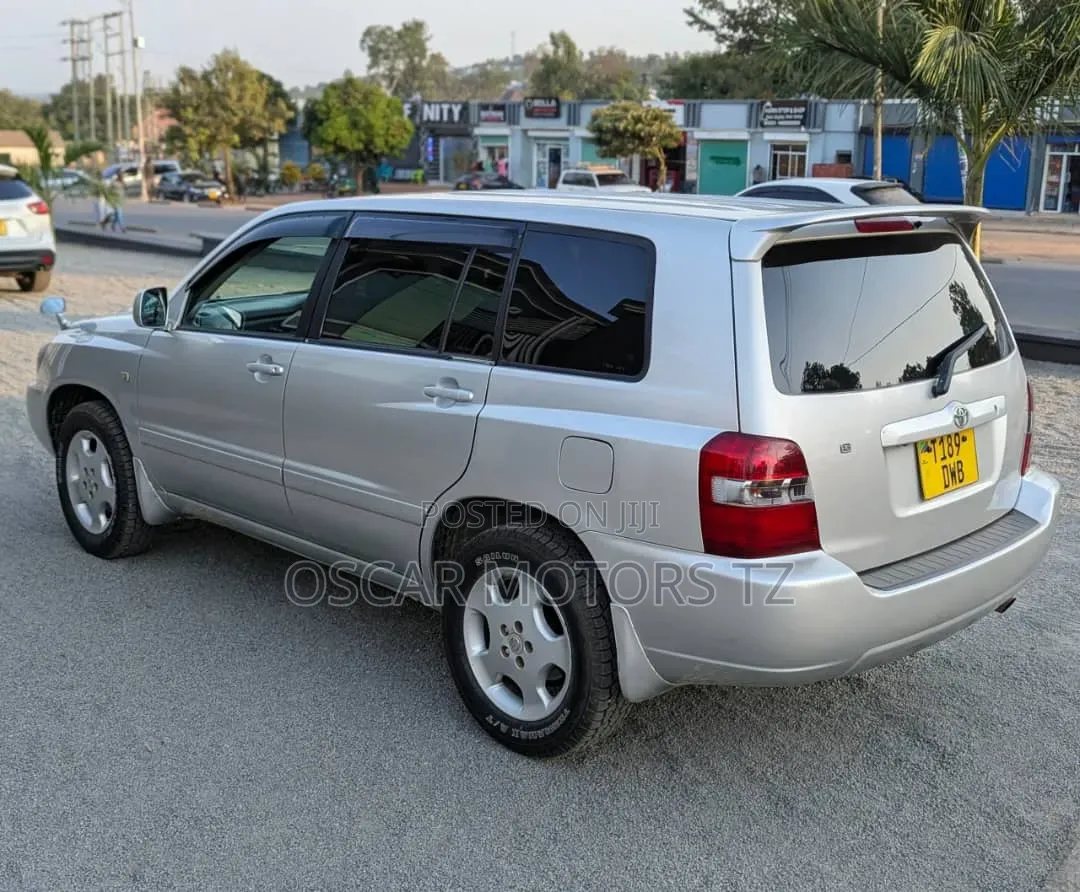 Toyota Kluger 2006 Silver