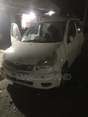Toyota Fun Cargo 2002 White
