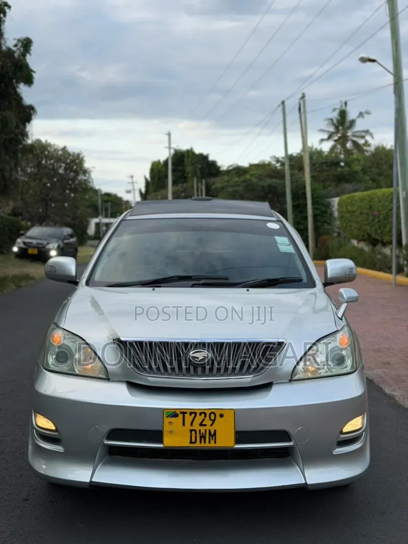 Toyota Harrier 2005 Silver
