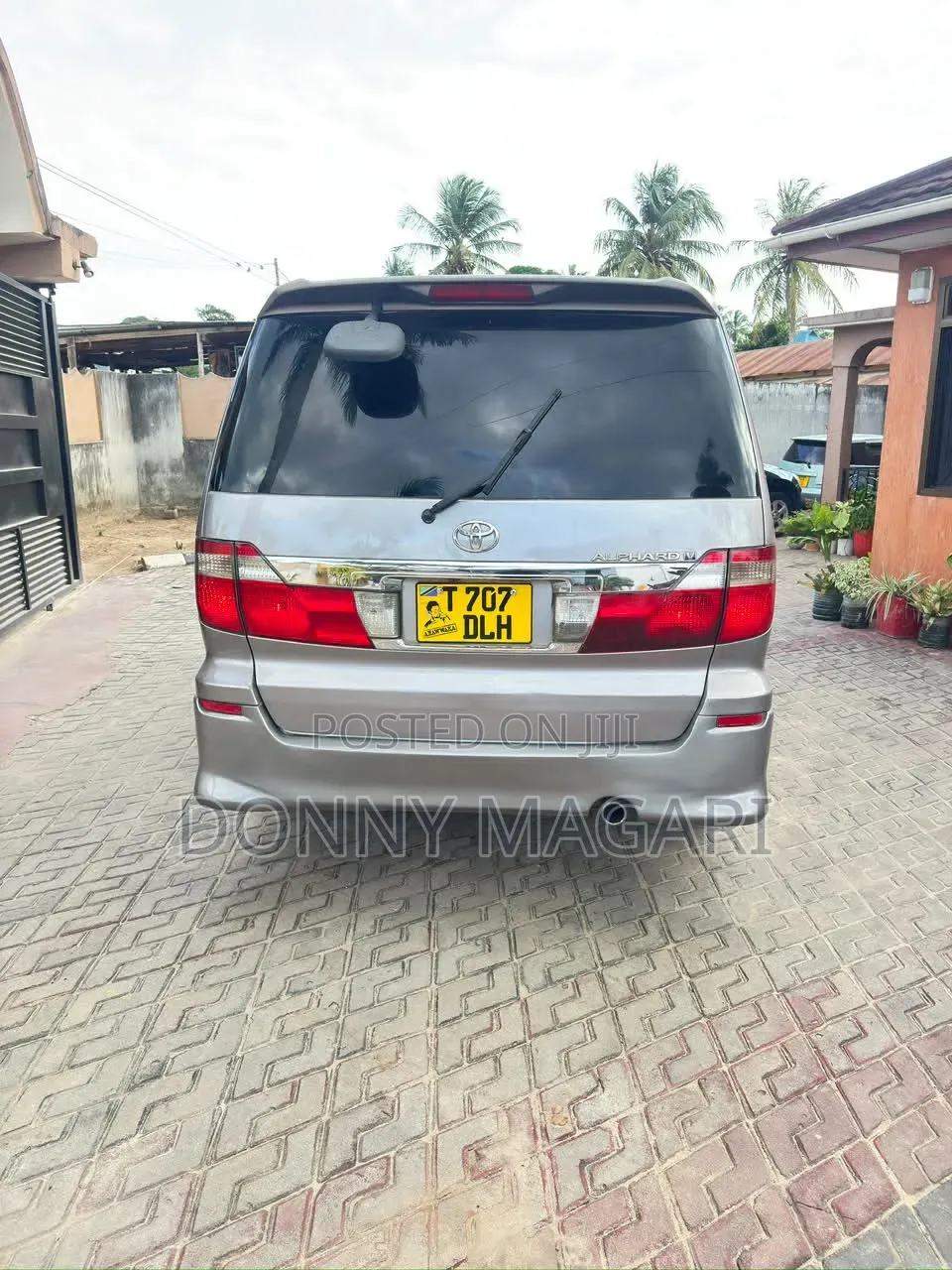 Toyota Alphard 2004 Gray