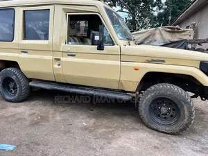 Toyota Land Cruiser 2003 Beige