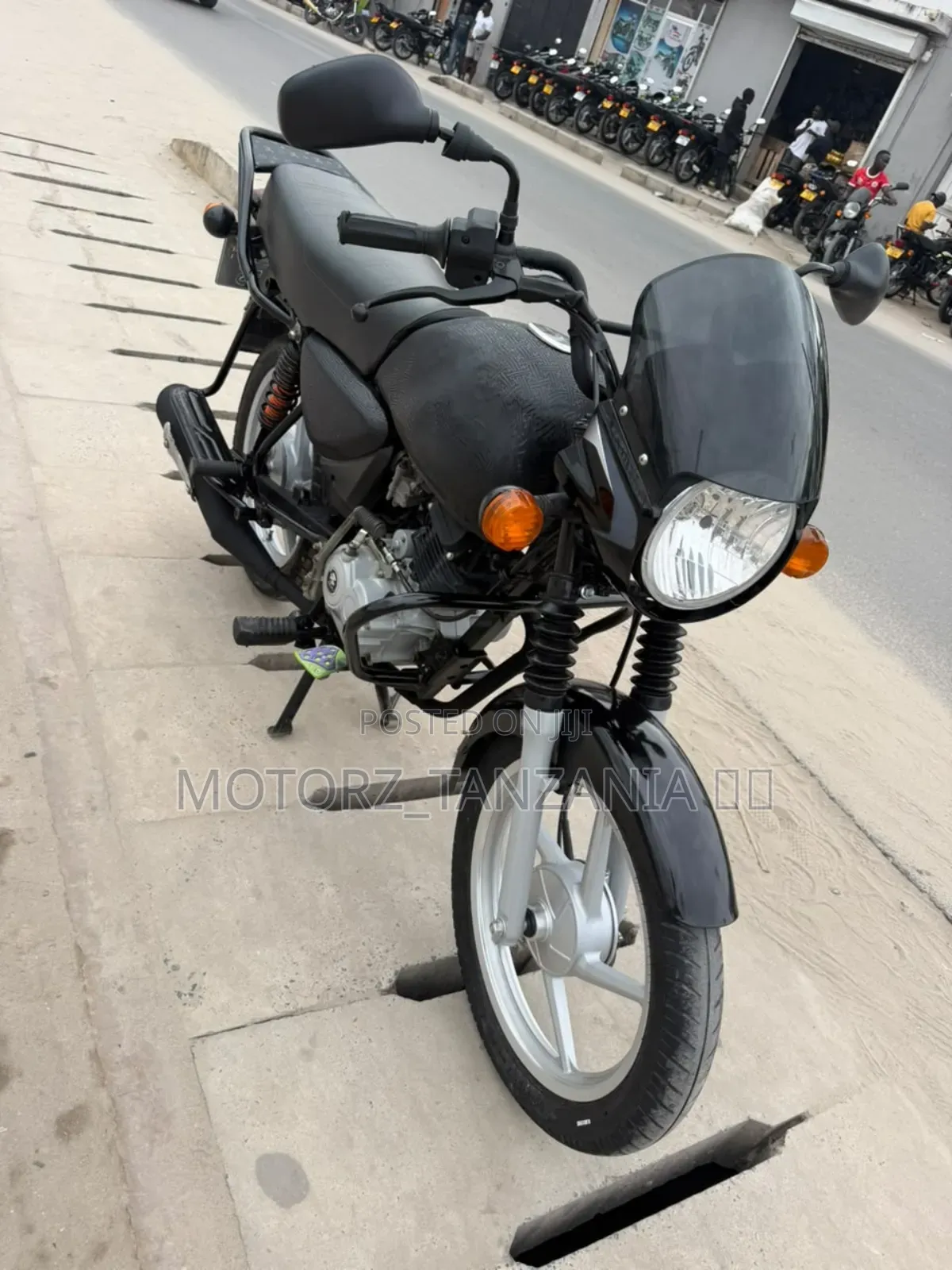 Bajaj Boxer 125 2026 Black