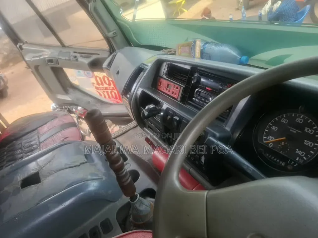 Mitsubishi Fuso Tandam Inauzwa 1998 Grey