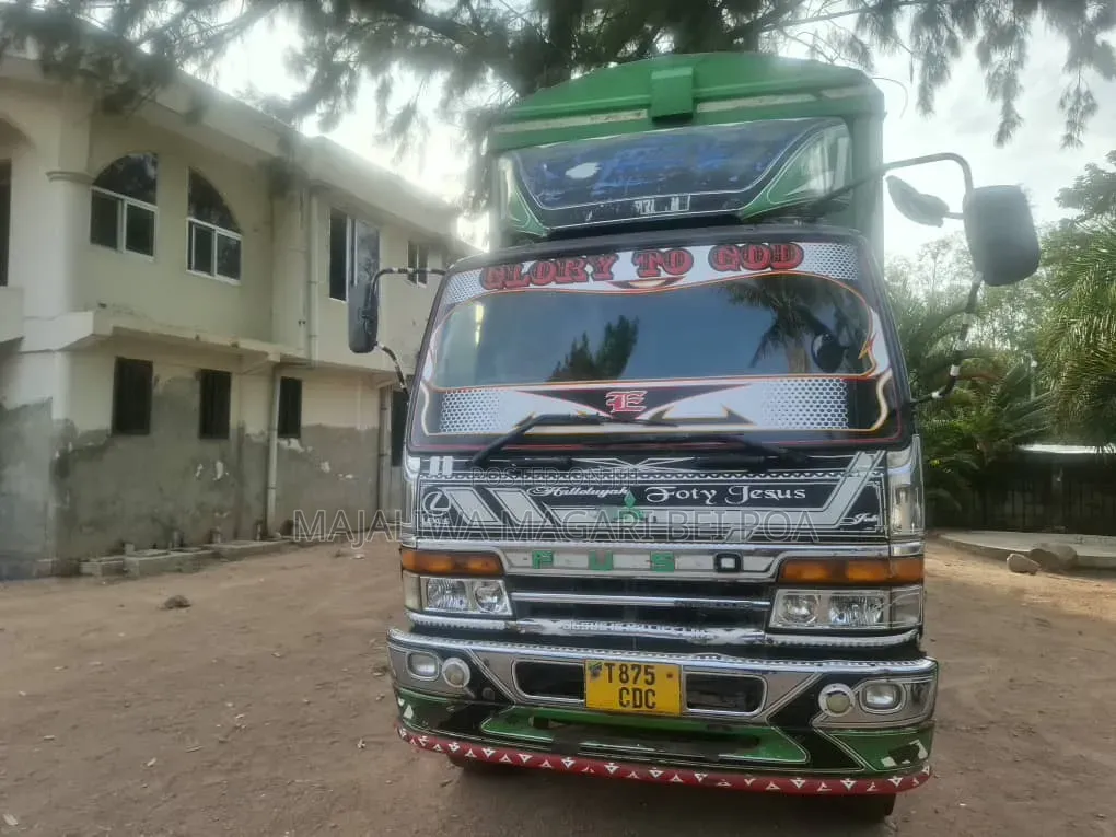 Mitsubishi Fuso Tandam Inauzwa 1998 Grey