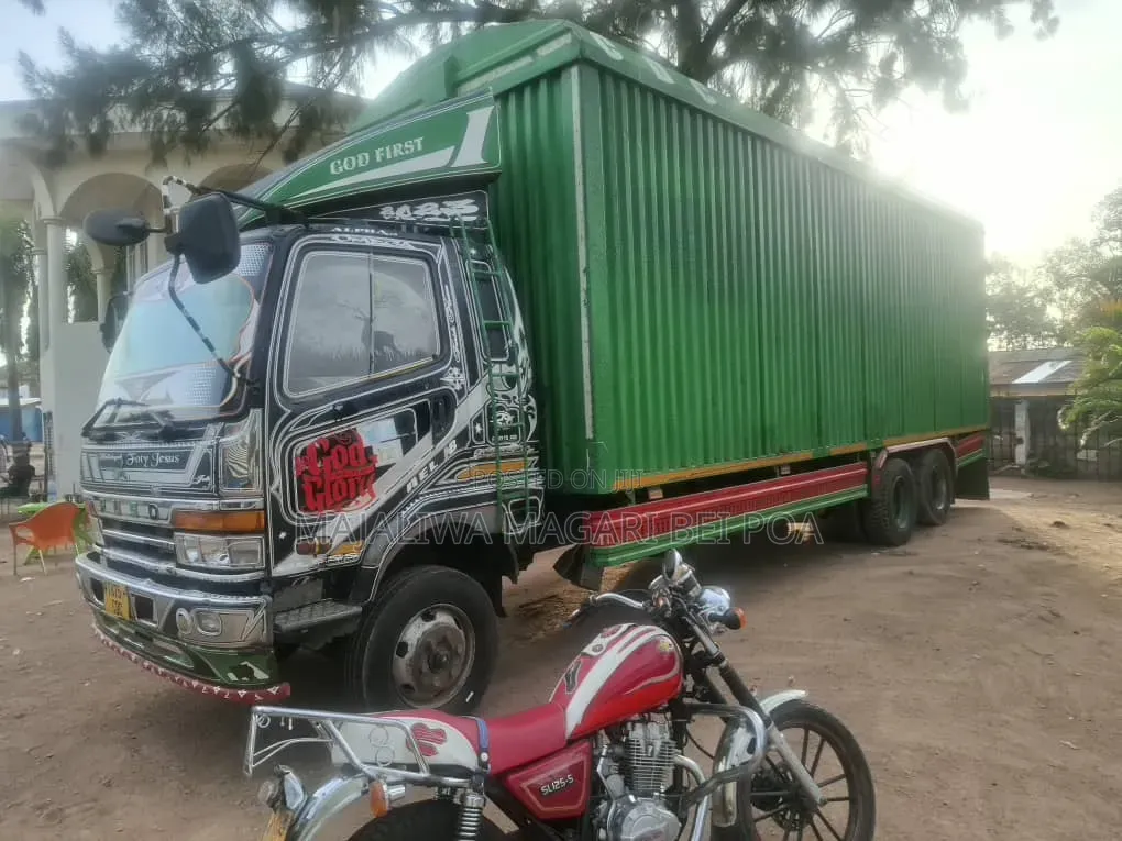 Mitsubishi Fuso Tandam Inauzwa 1998 Grey