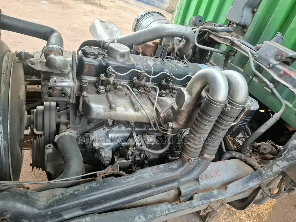Mitsubishi Fuso Tandam Inauzwa 1998 Grey