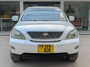 Toyota Harrier 2005 White