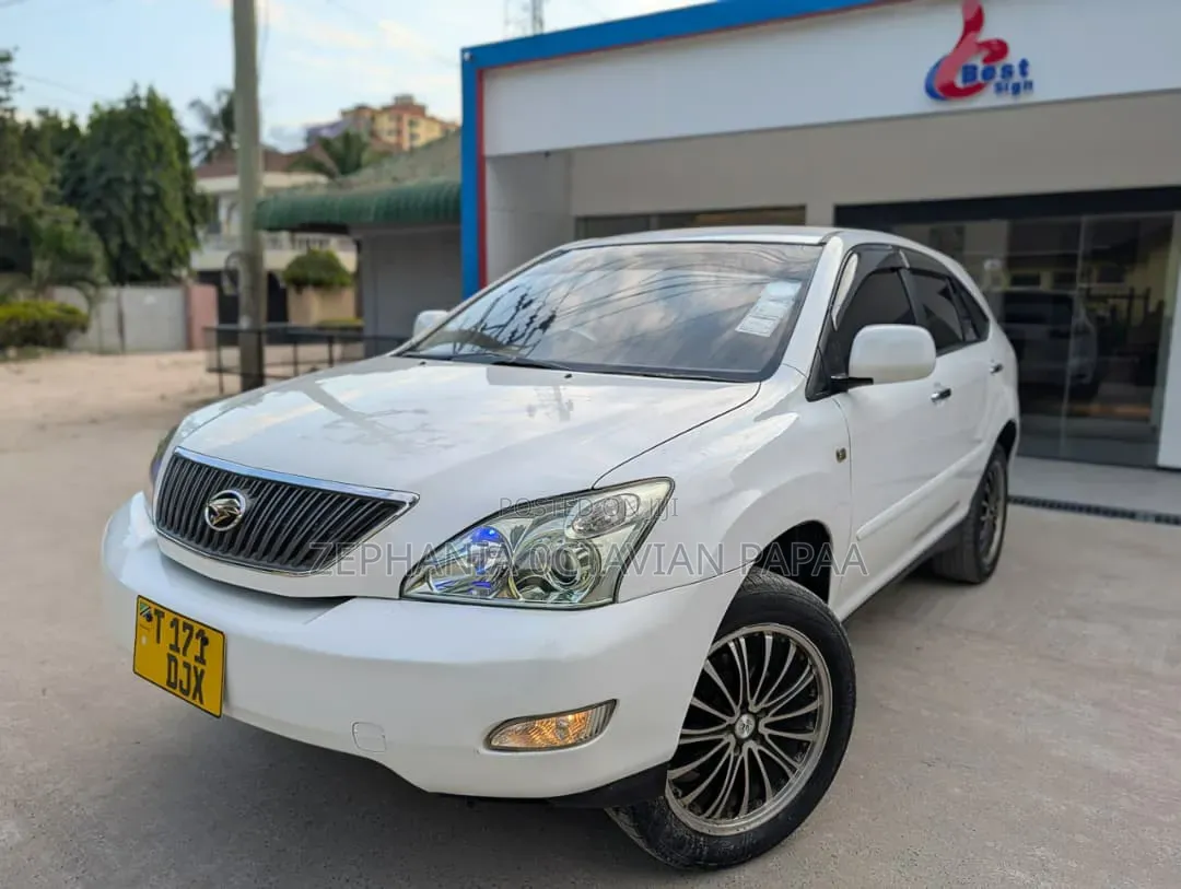 Toyota Harrier 2005 White