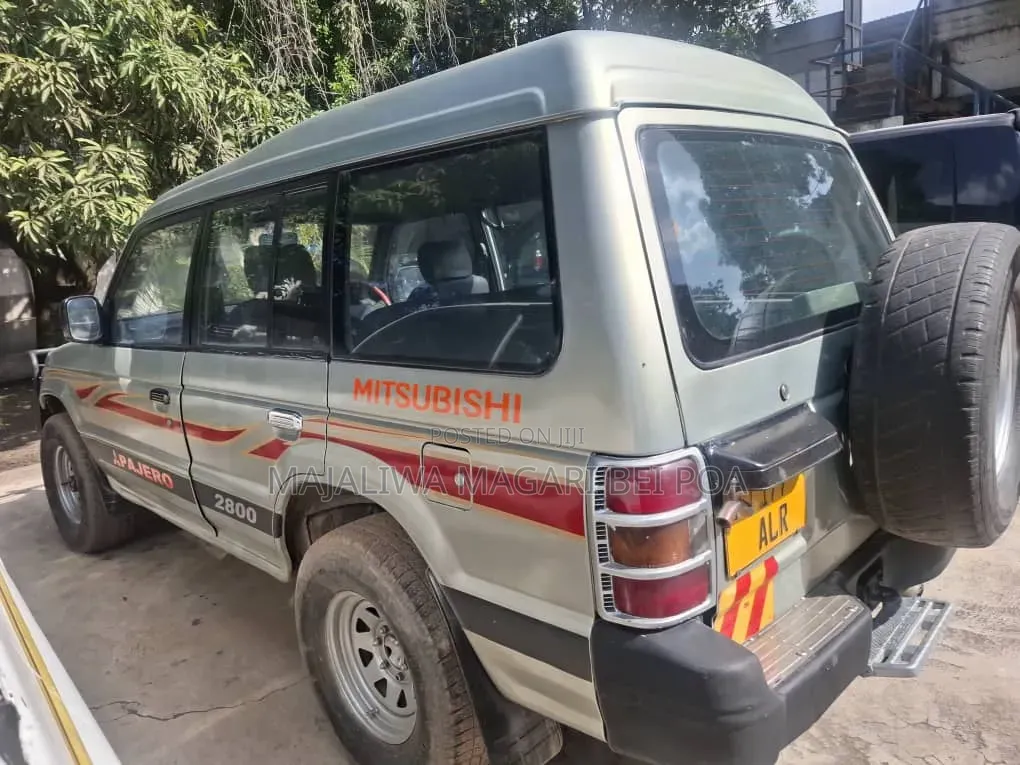 Mitsubishi Pajero 2007 Silver