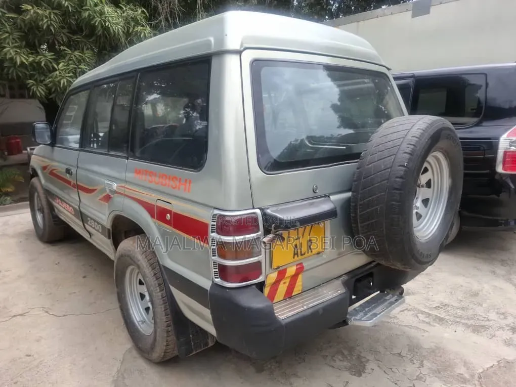 Mitsubishi Pajero 2007 Silver