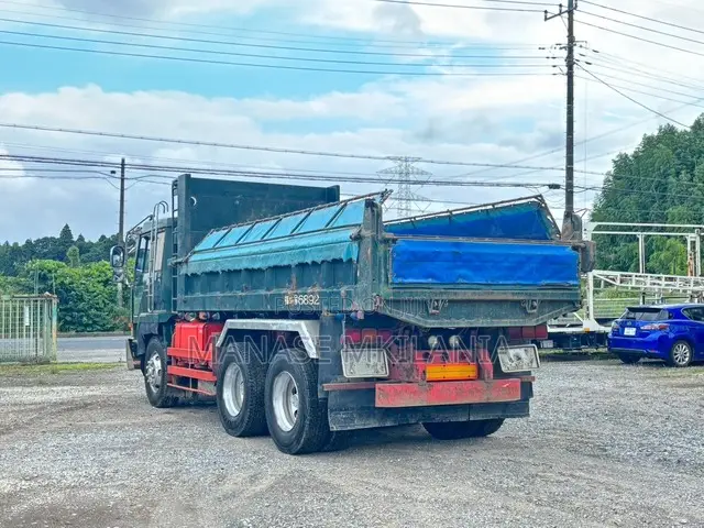 1992 Mitsubishi Super Great Tipper