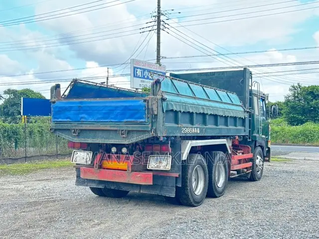1992 Mitsubishi Super Great Tipper