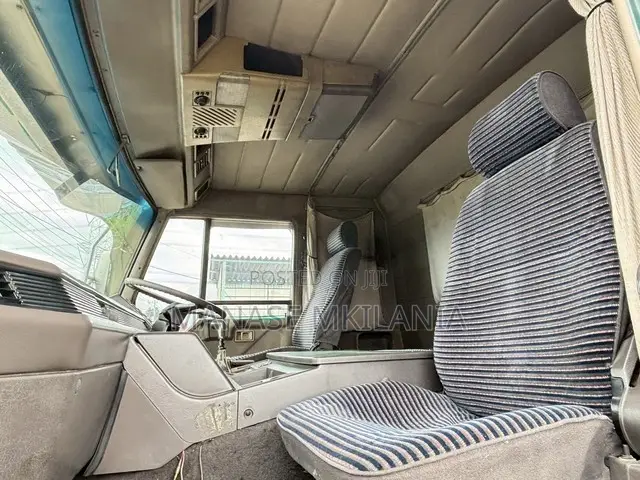 1992 Mitsubishi Super Great Tipper