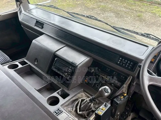 1992 Mitsubishi Super Great Tipper