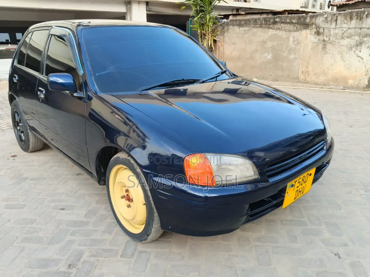 Toyota Starlet 2000 Blue