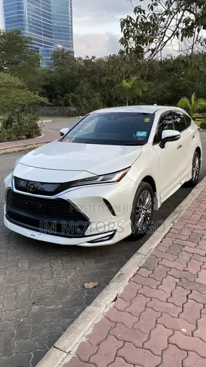Toyota Harrier 2022 White