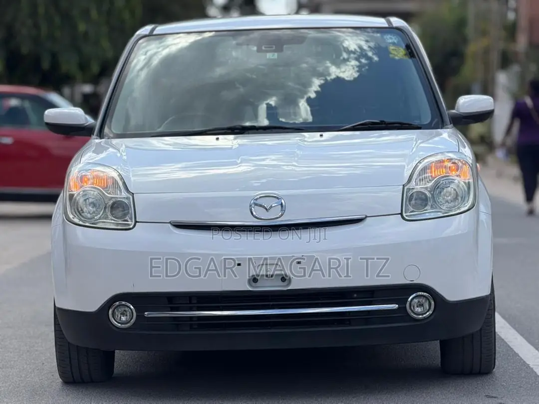 Mazda Verisa 2010 White