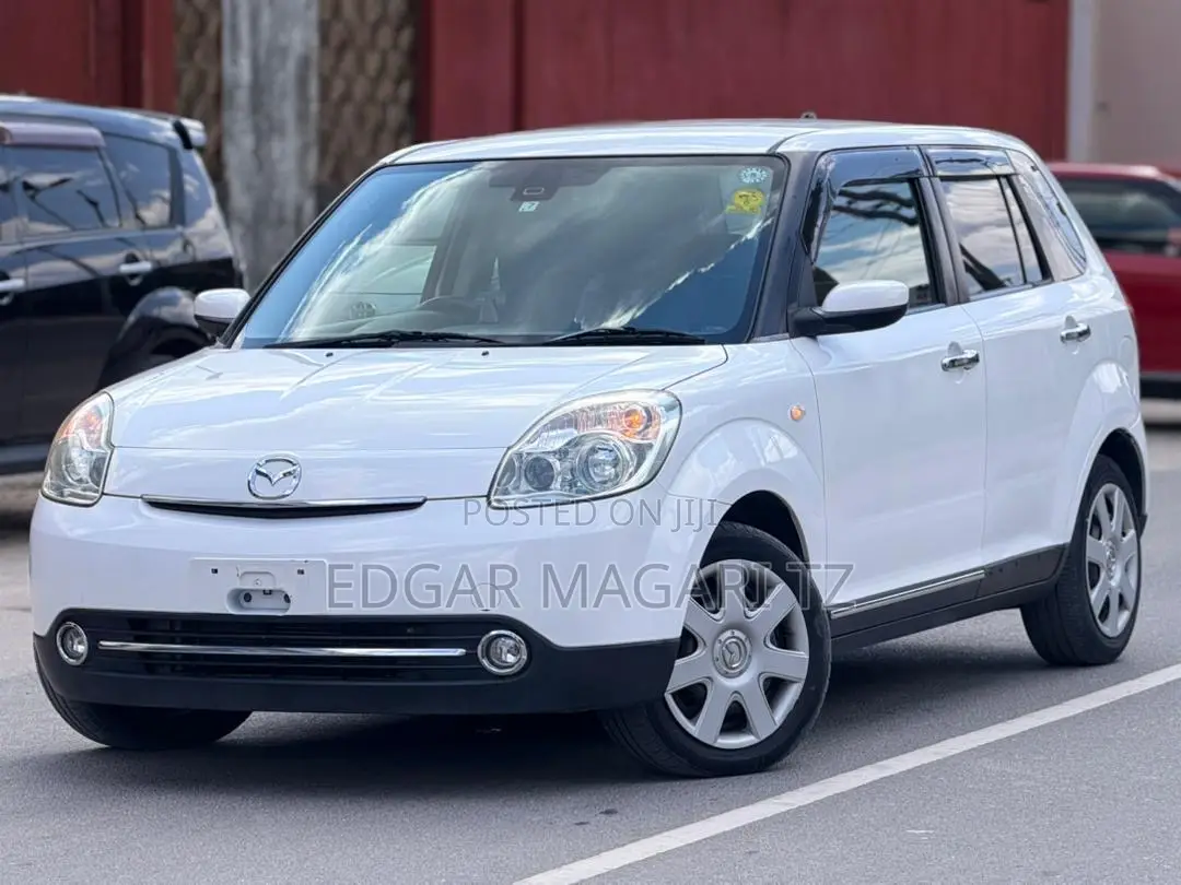 Mazda Verisa 2010 White