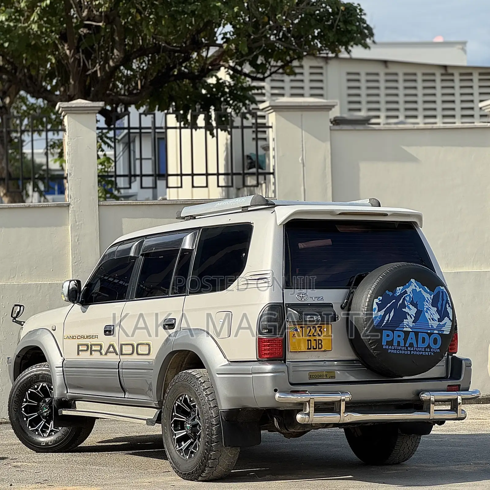 Toyota Land Cruiser Prado 2000 White