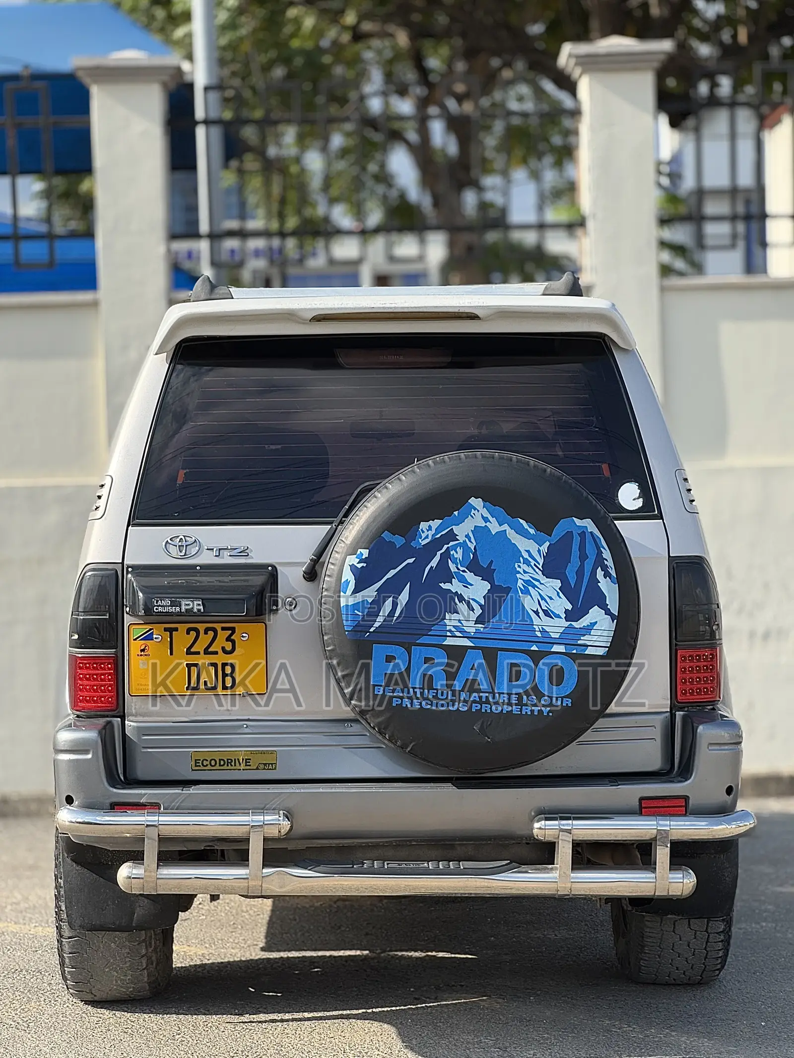 Toyota Land Cruiser Prado 2000 White