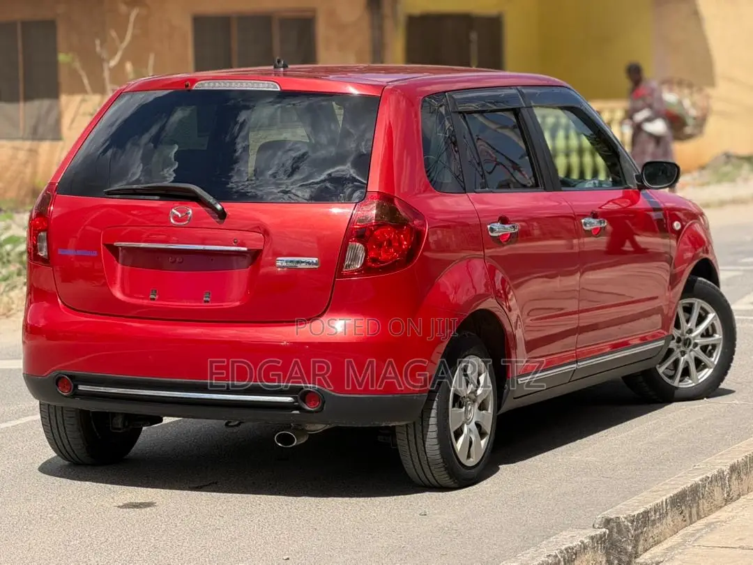 Mazda Verisa 2010 Maroon