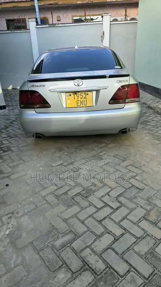Toyota Crown 2006 Silver
