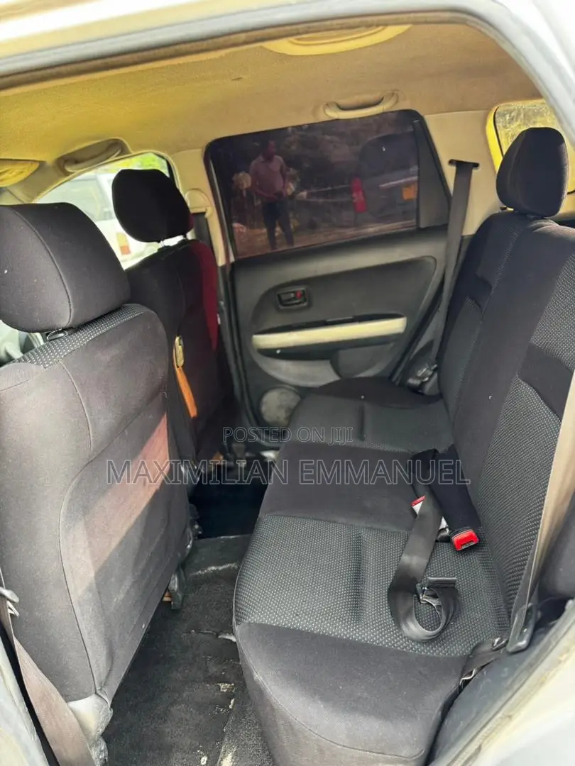 Toyota IST 2005 Silver
