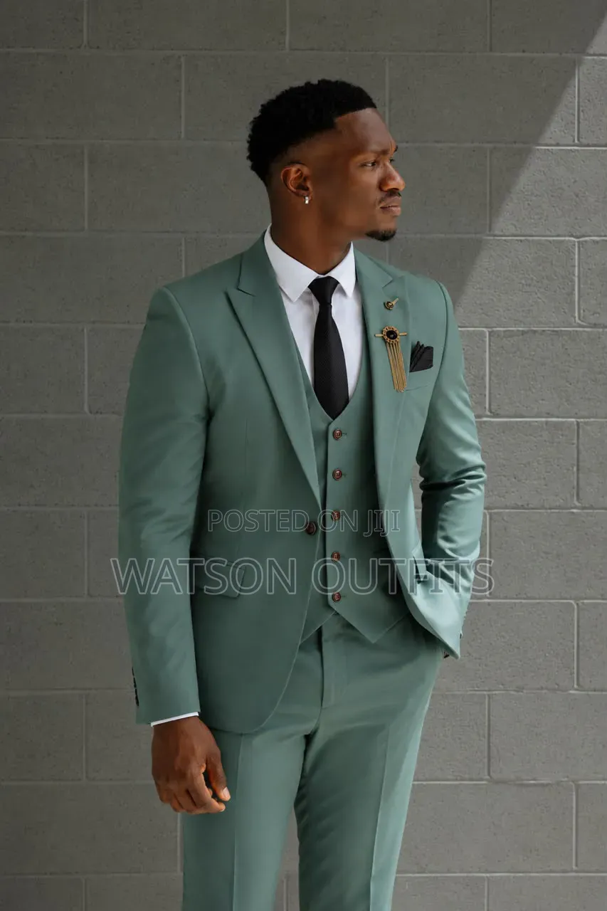 Men's Suits Many Colours 3 PCS Available in Brand New Condition