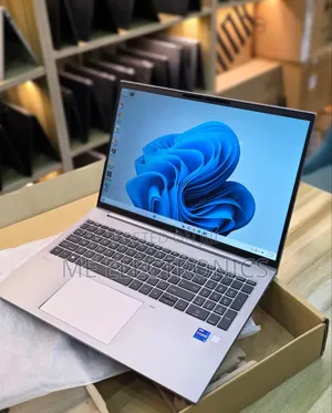 Laptop HP ZBook Firefly 16 G10 16GB Intel Core i7 SSD 512GB