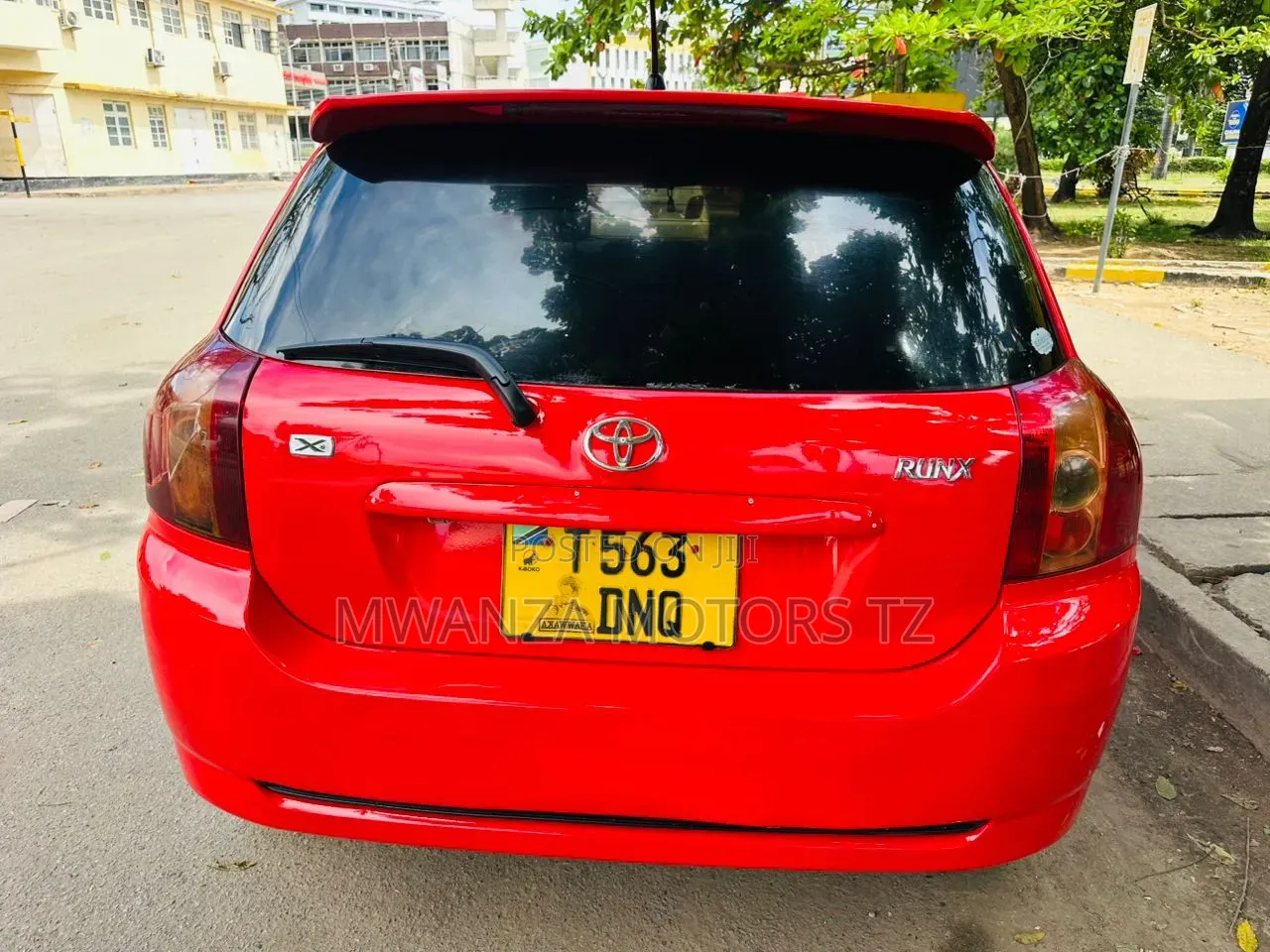 Toyota Corolla RunX 2003 Red